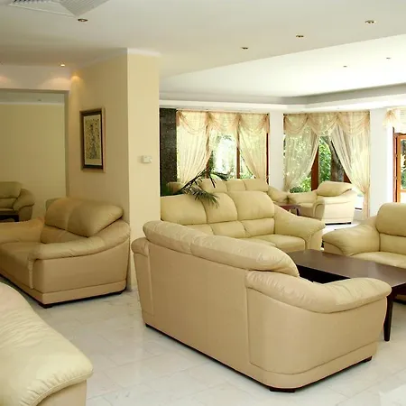 Hotel оазис парк 3*