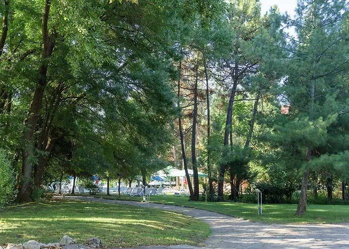 Szálloda оазис парк Neszebar